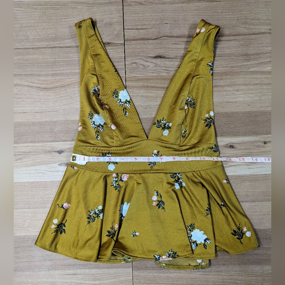 Urban Outfitters V Neck Tank Top - Picture 6 of 7
